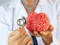 چگونه به بیمار سکته مغزی کمک کنیم؟