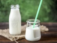 مصرف استاندارد روزانه شیر برای هر رده سنی چقدر است؟