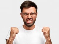 کدام غذاها برای افراد عصبانی ممنوع است؟ +جزئیات