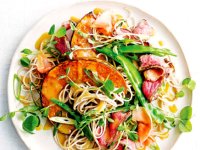 تأثیر رنگ و اندازه بشقاب بر دریافت غذایی