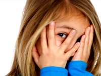 با کودکی که محتوای جنسی دیده چگونه رفتار کنیم؟