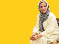 انسانیت و اخلاق برایم حرف اول را می‌زند