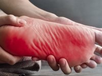 چگونه در گرما از پاها مراقبت کنیم؟
