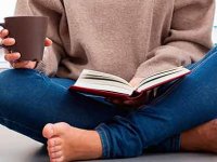 فواید چهارزانو نشستن برای بدن انسان چیست؟