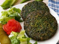 طرز تهیه کوکو تره تبریزی با زرشک و گردو