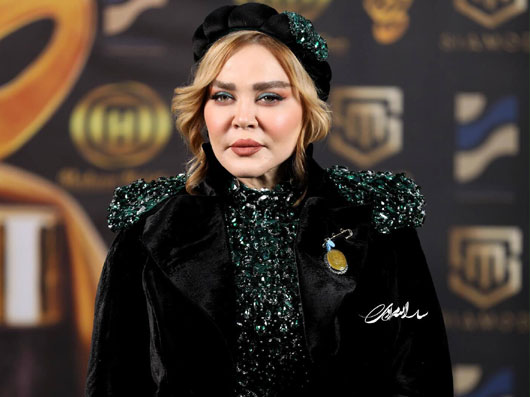 بهاره رهنما با استایل زمردی در جشن حافظ