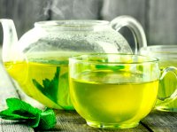 مصرف چای سبز برای چه افرادی ممنوع است؟