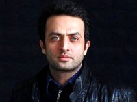 چرا مصطفی زمانی هیچ صفحه‌ای در فضای مجازی ندارد؟