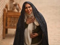 تصاویری از مرجانه گلچین در نقش "دایه" بامداد خمار؛ گریم سنتی بازیگر