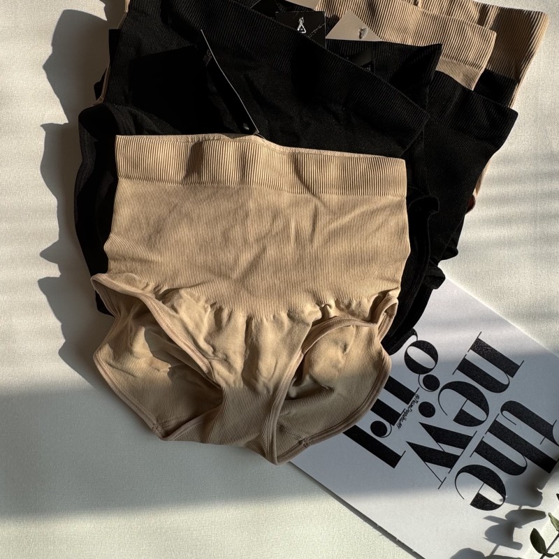 گن شورتی وارداتی برند ESMARA و OYANDA کد ۱۱۲۳