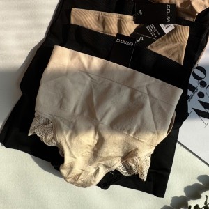 گن شورتی وارداتی برند ESMARA و OYANDA کد ۱۱۲۳