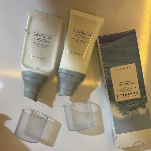 ضدآفتاب سنتلا اسکین ۱۰۰۴ اصل Madagascar Centella Hyalu-Cica / Tone Brightening SPF50