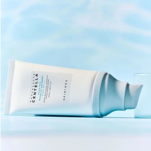 ضدآفتاب سنتلا اسکین ۱۰۰۴ اصل Madagascar Centella Hyalu-Cica / Tone Brightening SPF50