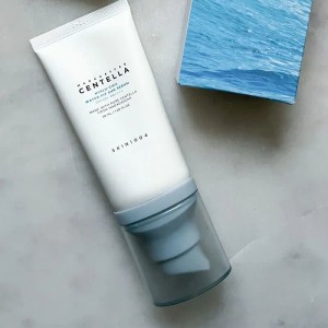 ضدآفتاب سنتلا اسکین ۱۰۰۴ اصل Madagascar Centella Hyalu-Cica / Tone Brightening SPF50