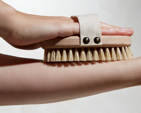 برس بدن چیست و چرا باید در روتین مراقبت از پوست شما باشد؟