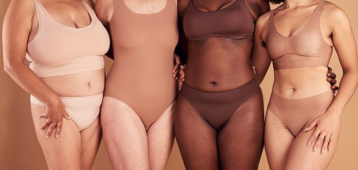 فراموش کنید معیارهای زیبایی را: خودتان را همان‌طور که هستید بپذیرید