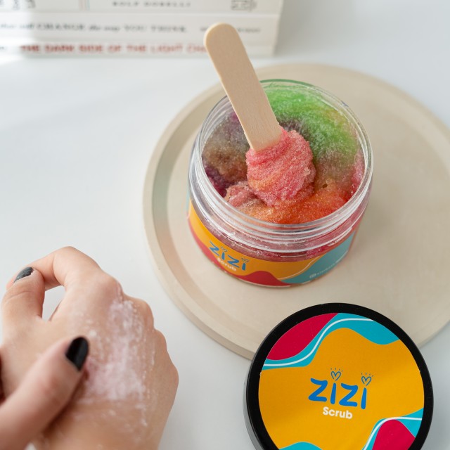 اسکراب شکری هفت رنگ زی زی 250 گرمی