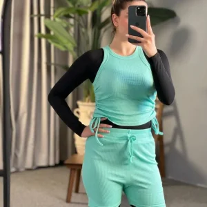 ست تاپ و شلوارک زنانه مدل رژا