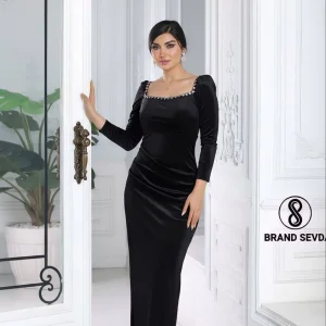 پیراهن بلند اورال مخمل مجلسی مدل پانیدا