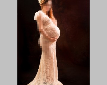 عکس بارداری با لباس تور و گیپور سفید