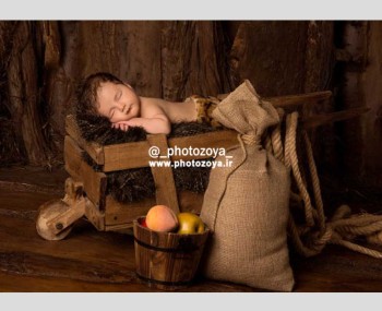 عکس نوزاد با تم روستایی